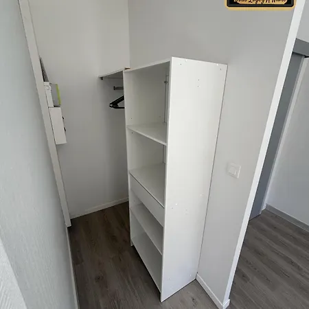 Sur Le Balcon Des Halles * 尼奥尔