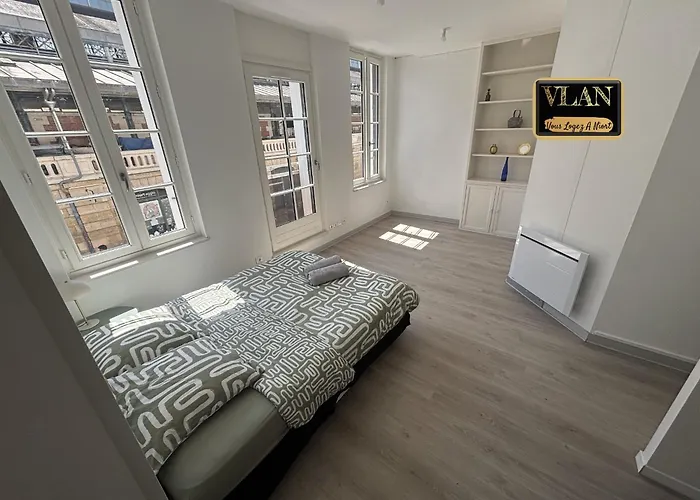 Sur Le Balcon Des Halles *